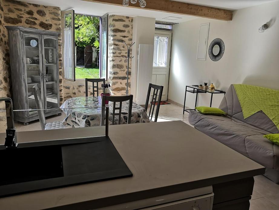 La Glycine Villa Sinsat Kültér fotó